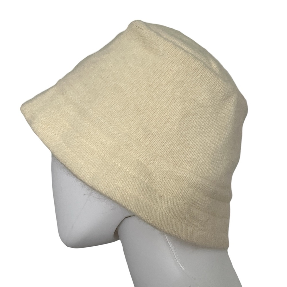 Vintage Banana Republic Bucket Hat Cream Knit Angora Wool Neutral Winter Womens